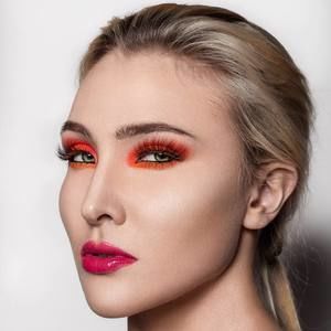 Meet your Posher, Constandina